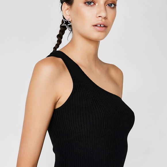 Jella C. Off Shoulder Lace Up Crop Top - Picture 3 of 6